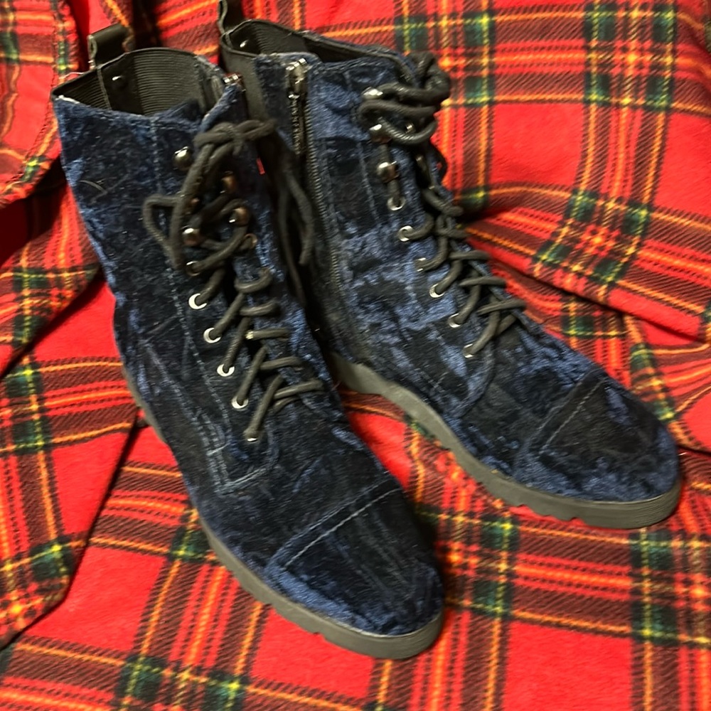 Donald Pliner velvetine boots